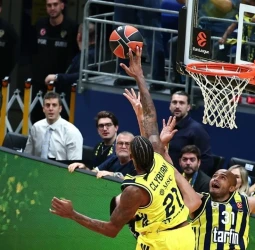 Fenerbahçe 74-65 Partizan: 14 tapones y récord de la EuroLeague