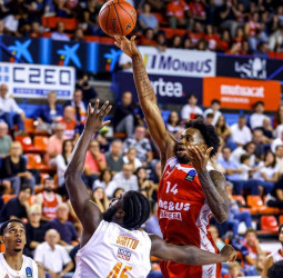 El Kids&Us Manresa estrena su casillero ante el Ulm (101-89)