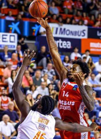 El Kids&Us Manresa estrena su casillero ante el Ulm (101-89)