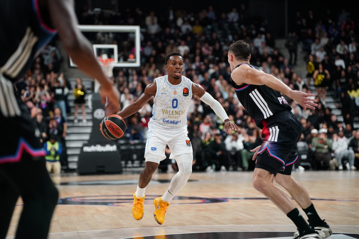 TJ Shorts guía al Valencia Basket en París (93-104)