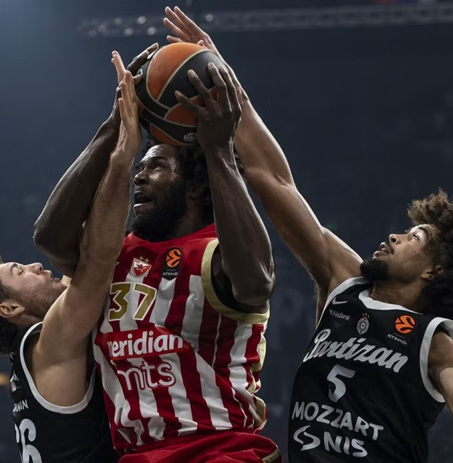 Pajola da el derbi de Belgrado al Partizan en la prórroga (85-82)