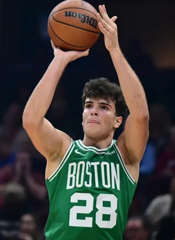 Hugo González brilla y los suplentes de Boston tumban a los Sixers (125-120)