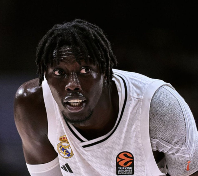 El Real Madrid estudia repescar a Ndiaye tras la lesión de Jantunen