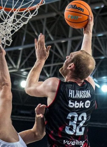 Surne Bilbao 97-86 Slavia Praga: Krampelj sostiene una victoria sin brillo