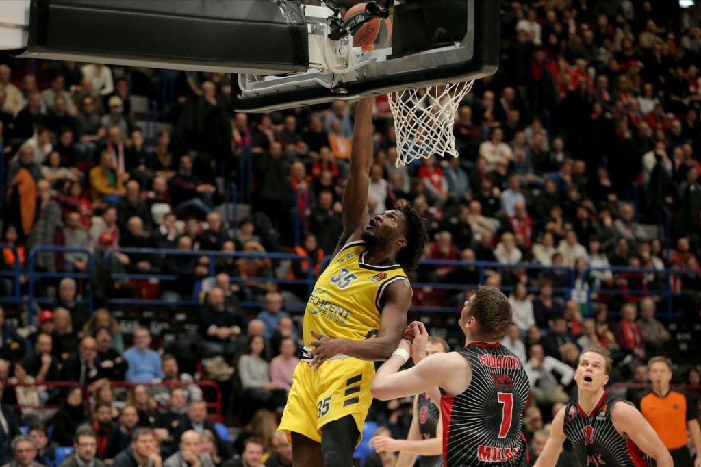 Landry Nnoko abandona el Estrella Roja - Piratas del Basket