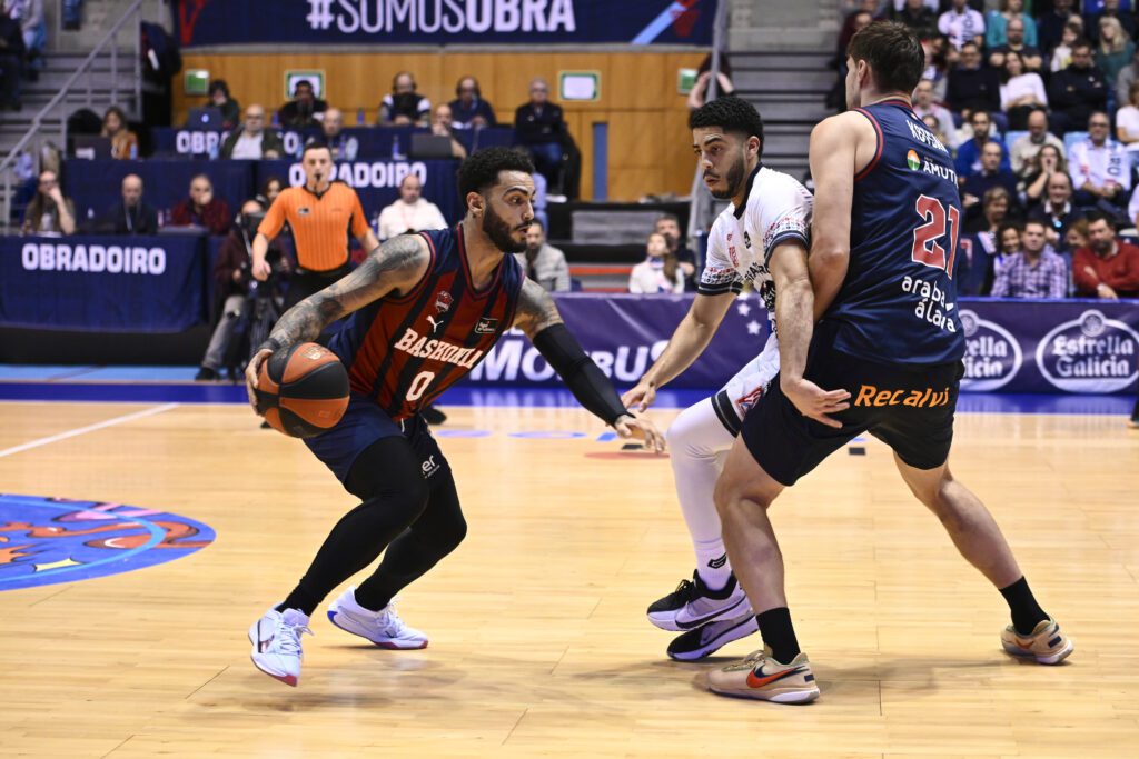 Markus contra Jordan (acb Photo / A. Baúlde)