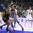 Marek Blazevic compartiendo cancha con Pustovyi (acb Photo / A. Baúlde)