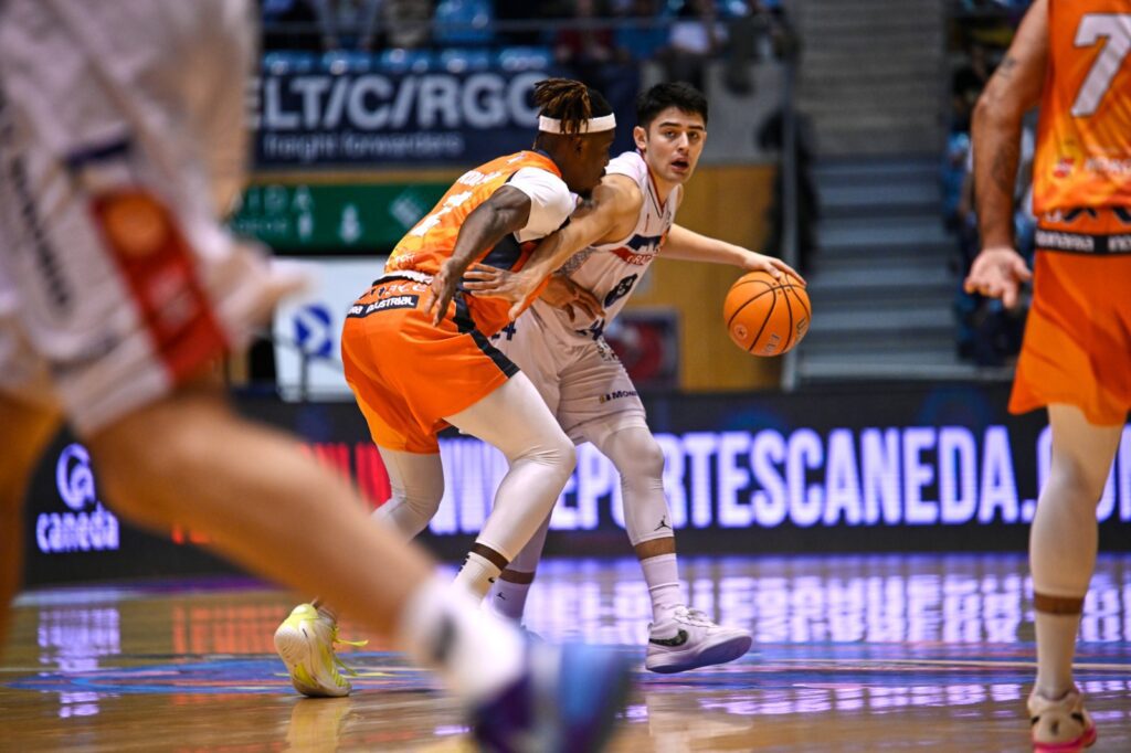 Nacho Arroyo volvió a ser el base titular (foto: Twitter Obradoiro)