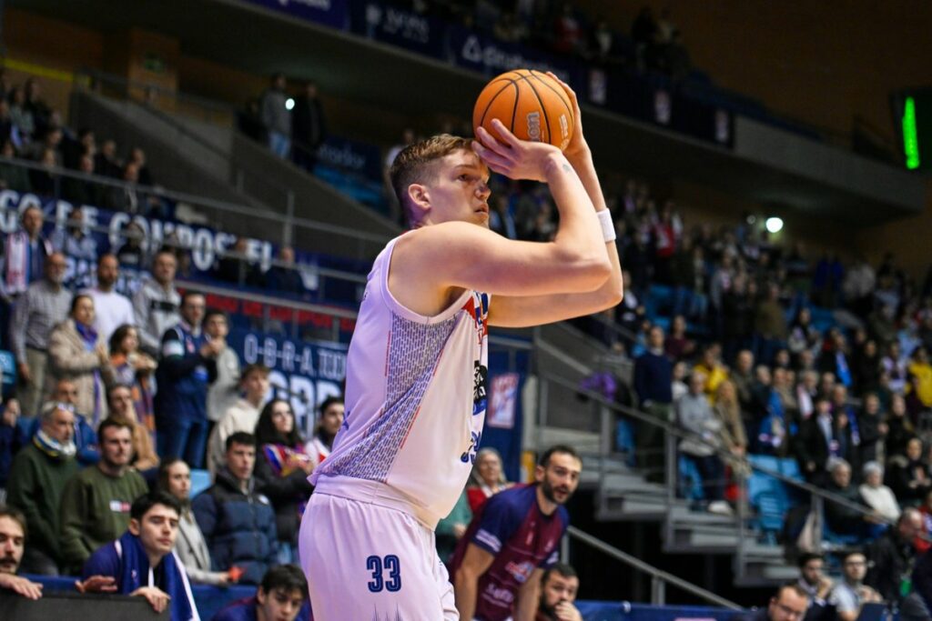 Stephens sigue siendo importante a pesar de la llega de Balvin (foto: X Monbus Obradoiro)