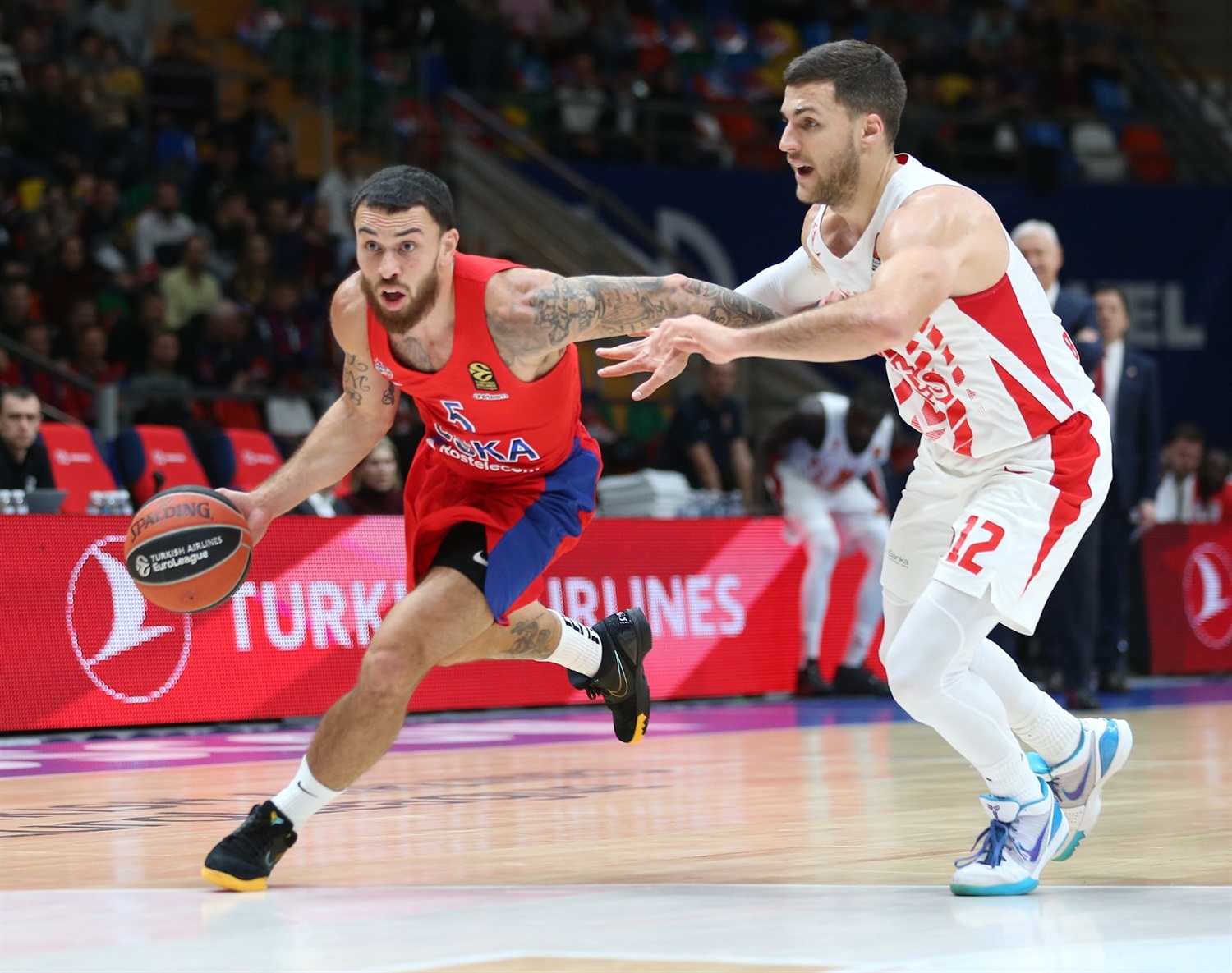 El Estrella Roja nada puede hacer ante la pegada del CSKA ...